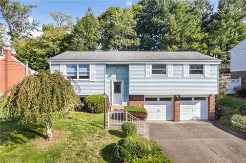 129 Mallard Dr, Mckees Rocks, PA 15136