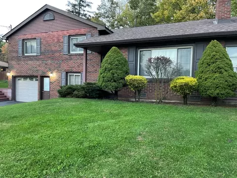 1714 S Judy Lynn Dr, Farrell, PA 16121