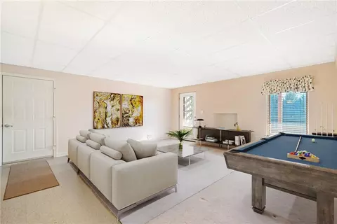 Living - 263 Arrowhead Ln, Eighty Four, PA 15330 photo 5 of 5