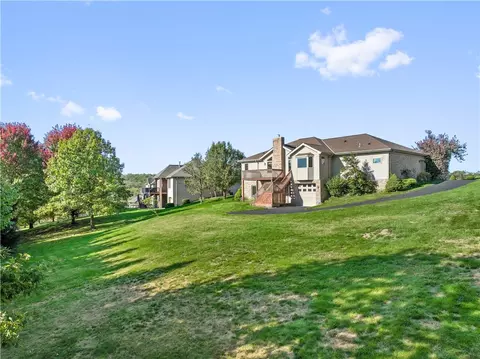 Exterior - 263 Arrowhead Ln, Eighty Four, PA 15330 photo 4 of 5
