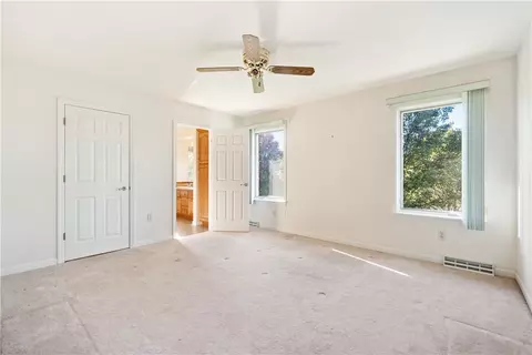 Bedroom - 263 Arrowhead Ln, Eighty Four, PA 15330 photo 1 of 8