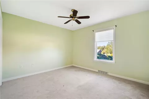 Bedroom - 263 Arrowhead Ln, Eighty Four, PA 15330 photo 4 of 8