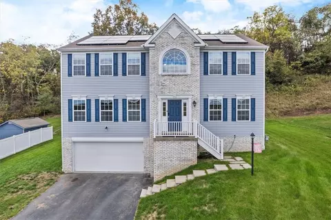 426 White Pine Ln, Baden, PA 15005