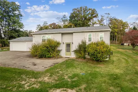 24 Ciaffoni Rd, Canonsburg, PA 15317