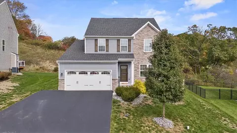 504 Audrey Ct, Zelienople, PA 16063