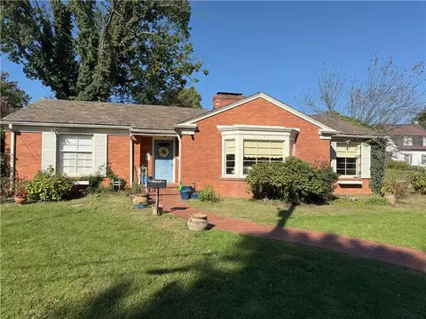 858 Spring St, Latrobe, PA 15650