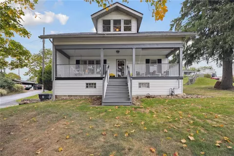 121 Kearns St, Imperial, PA 15126