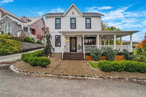 319 W Church St, Ligonier, PA 15658