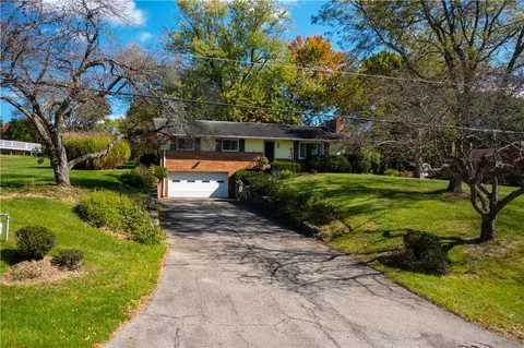5146 Virginia Dr, Gibsonia, PA 15044