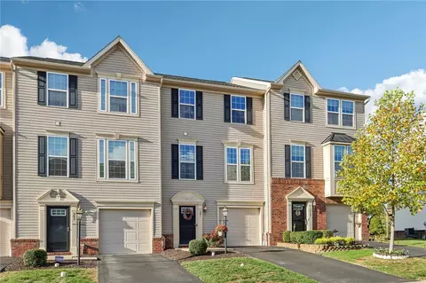 381 Sunrise Dr, Carnegie, PA 15106