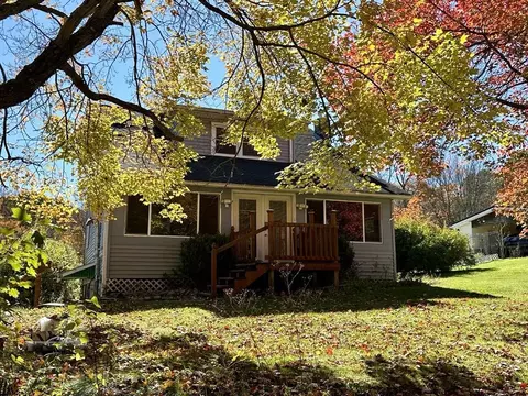 218 Petrolia Rd, Petrolia, PA 16050