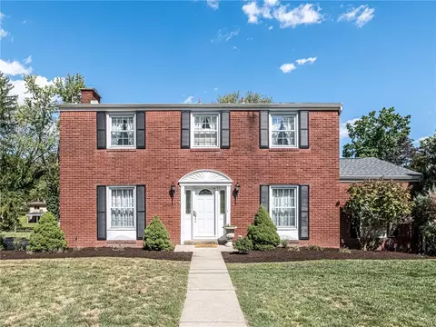 2506 Springwood Dr, Glenshaw, PA 15116