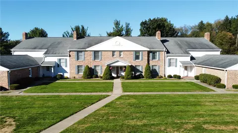 286 Windsor Rdg #24, New Castle, PA 16105