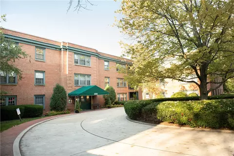 5825 5th #301, Pittsburgh, PA 15232