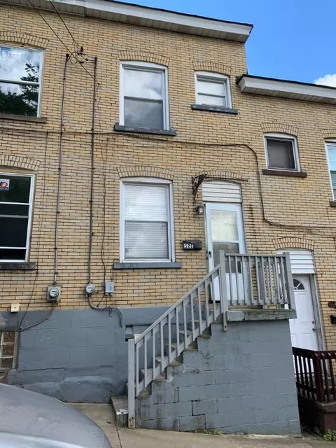 521 Freemont St, Pittsburgh, PA 15209