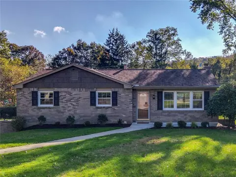 3720 Gleneagle Dr, Murrysville, PA 15668