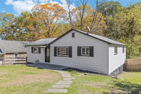 1090 Indiana Rd, Verona, PA 15147