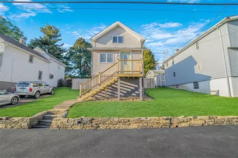 2864 Cedar St, Bethel Park, PA 15102