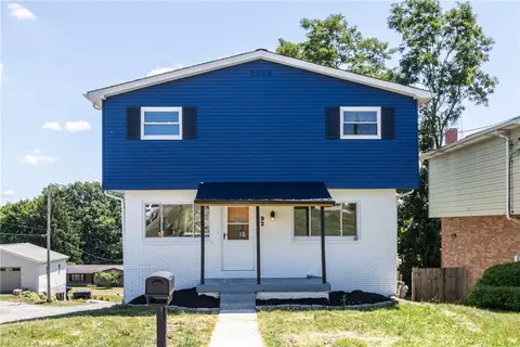 92 Euclid Ave, Mckees Rocks, PA 15136