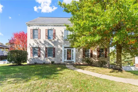 5843 Longview Cir, Bridgeville, PA 15017
