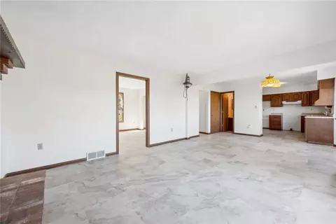 148 Rizzi Dr, Irwin, PA 15642 photo 10