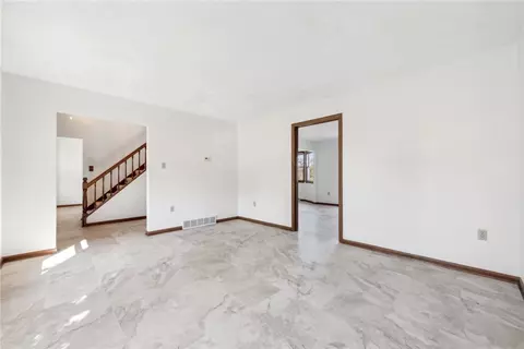 148 Rizzi Dr, Irwin, PA 15642 photo 5