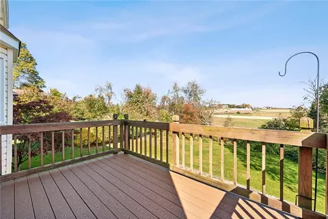 148 Rizzi Dr, Irwin, PA 15642 photo 9