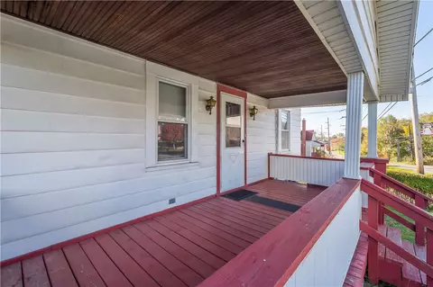 Exterior - 22 Coraopolis Rd, Coraopolis, PA 15108 photo 3 of 6