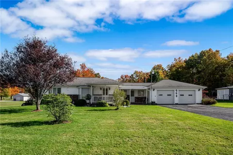 668 Greenfield Rd, Mercer, PA 16137