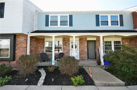 1953 Kirkby Dr, South Park, PA 15129