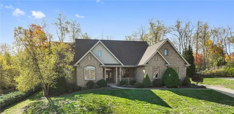 612 Greenleaf Ct, Eighty Four, PA 15330