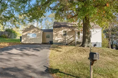 1306 Sunset Ave, Aliquippa, PA 15001
