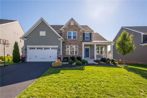217 Sonni Ln, Mckees Rocks, PA 15136