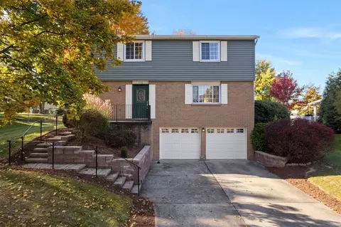 114 Woodridge Dr, Cranberry Township, PA 16066