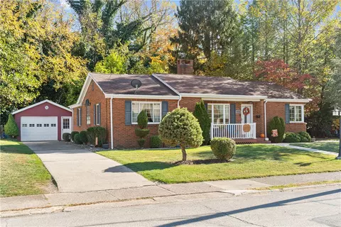 165 Linden Ave, Charleroi, PA 15022