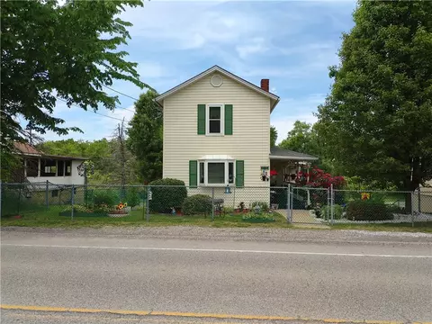 421 Bairdford Rd, Bairdford, PA 15006