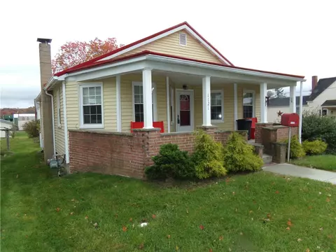 1121 S Rosina Ave, Somerset, PA 15501