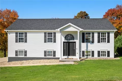 115 Covington Dr, Butler, PA 16001