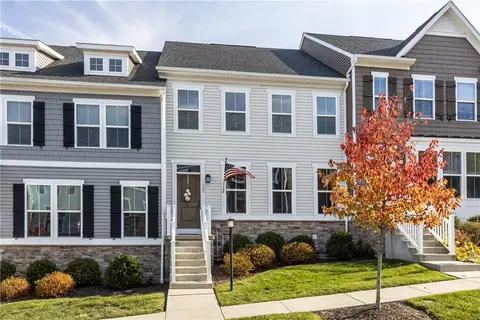 107 Moyer Hill Dr, Cranberry Township, PA 16066