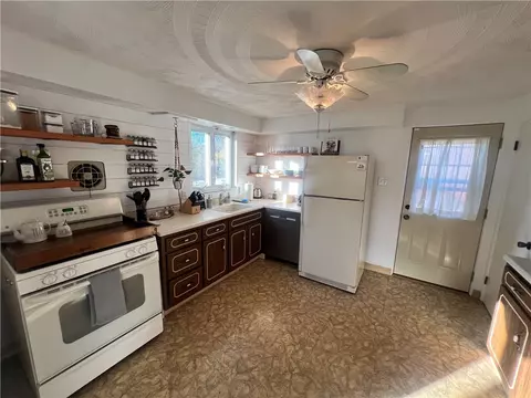 Kitchen - 32 Corbett Ave, Irwin, PA 15642 photo 1 of 6