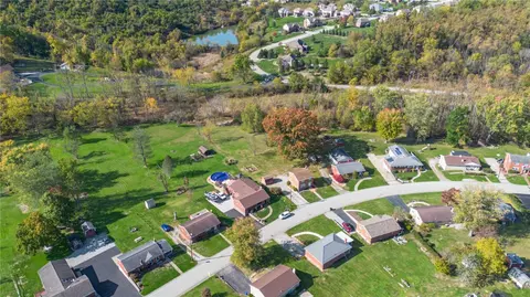 View/Area - 32 Corbett Ave, Irwin, PA 15642 photo 4 of 6