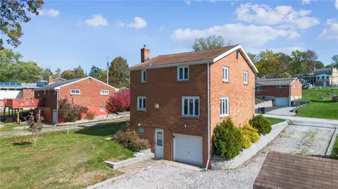 View/Area - 32 Corbett Ave, Irwin, PA 15642 photo 5 of 6