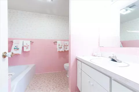 Bath - 2380 Willow Dr, North Huntingdon, PA 15642 photo 2 of 2