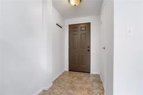 405 Brookside Ct, Seven Fields, PA 16046 photo 8