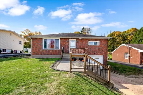 104 Crestview Dr, Butler, PA 16001