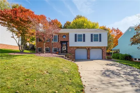 3546 Fox Chase Dr, Imperial, PA 15126