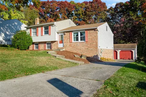 726 Skyview Dr, Cranberry Township, PA 16066