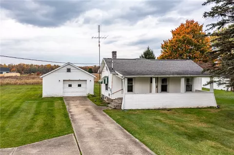 136 Fredonia Rd, Greenville, PA 16125
