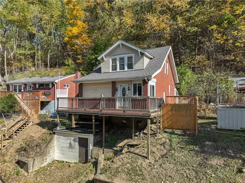 930 Hoffman Rd, Pittsburgh, PA 15209
