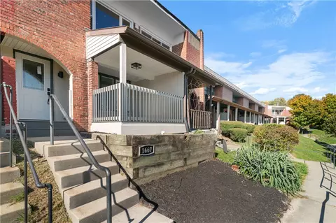 1667 Jancey St, Pittsburgh, PA 15206